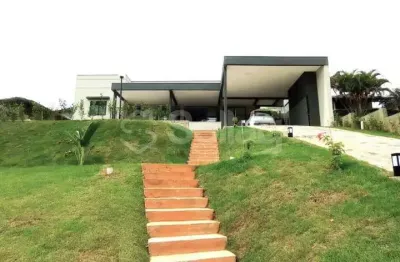 Linda casa térrea com 3 suítes na casa principal e na edícula mais uma suíte. recursos modernos seja bem-vindo(a) à sua nova casa!