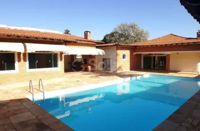 Casa para venda no condomínio marambaia em vinhedo, interior de são paulo.