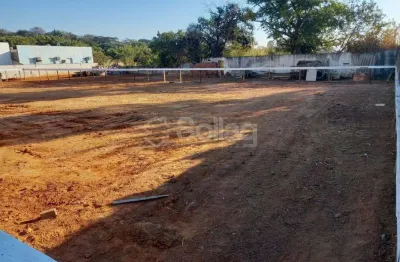Terreno á venda com excelente localização na cidade de vinhedo, interior de são paulo.