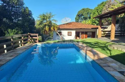 Casa térrea para alugar com 3 quartos, 1 suite, 4 banheiros, piscina, churrasqueira em vinhedo -sp