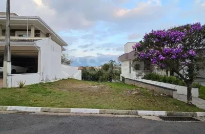 Terreno à venda com 375,00 m², com leve declive no condomínio bosque dos cambarás no interior de sp, valinhos