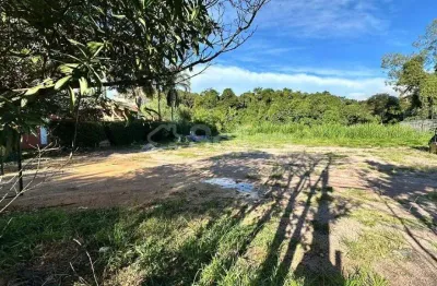 Terreno com terraplanagem pronta, 1.425m livre para construir em vinhedo.