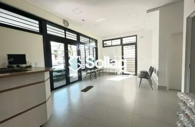 Salão para alugar em vinhedo, ideal para clinicas, com 4 salas para atendimentos e espaço de recepção.