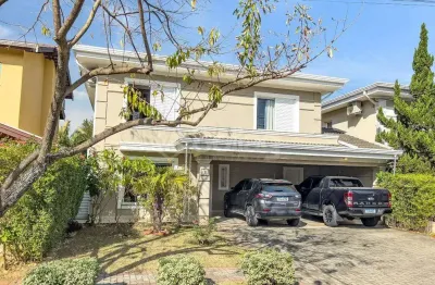 Casa à venda em condomínio fechado na cidade de valinhos, são paulo