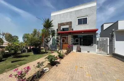 Casa á venda no condomínio portal do bosque, em louveira, interior de são paulo.
