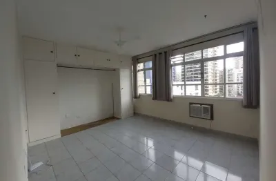 Kitnet / Stúdio à venda na Avenida Doutor Epitácio Pessoa, --, Ponta da Praia, Santos por R$ 318.000