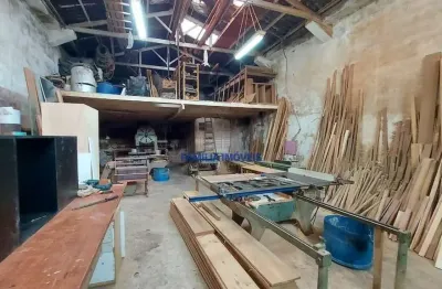 Casa comercial para alugar na rua almeida moraes, --, vila mathias, santos por r$ 8.000