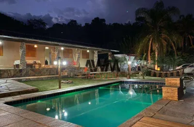 Chácara com 5 quartos, mobiliada à venda, 3150 m² por r$ 1.400.000 - zona rural - pirenópolis/go