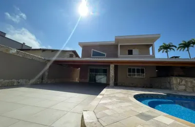 Espetacular residência de alto padrão em balneário florida - 5 suítes, 6 vagas de garagem e ampla área total