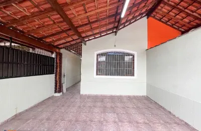 Casa geminada aconchegante no caiçara: ideal para você
