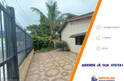 Casa espetacular com amplo espaço e conforto em praia grande!
