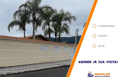 Linda casa com 3 dorm sendo 2 suite na casa principal e mais 4  dorm na edicula  e mais 6 vagas