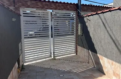 Casa com 2 quartos à venda na Rua Paulo Setúbal, 500, Balneário Esmeralda, Praia Grande
