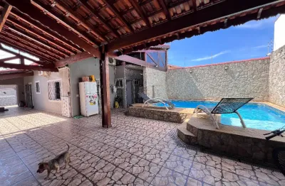 Casa com 2 quartos à venda na Avenida Presidente Kennedy, Jardim Real, Praia Grande