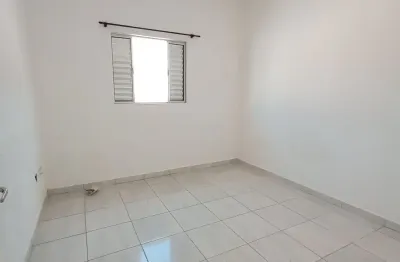 Casa de cond localizada no boqueirao  com 2 dorm  1 vaga