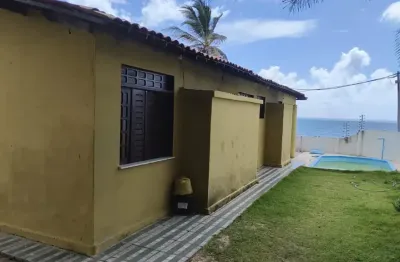 Vendo casa na praia do icaraí a poucos passos da praia