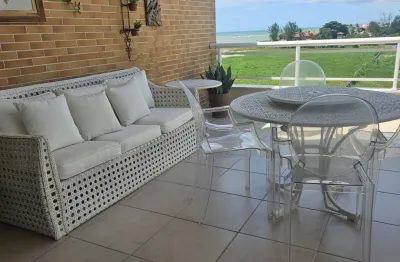 Cobertura incrível com jacuzzi privativa e vista lateral para o mar!