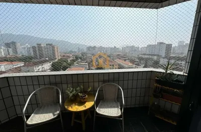 Apartamento padrão, 3 dormitórios) , sendo 1 suíte, com 2 banheiros e uma área total de 143m² .