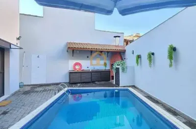 Casa sobreposta baixa com piscina e churrasqueira 3 dormitórios – ponta da praia / santos