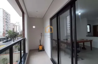 Casa sobreposta, imóvel contempla 02 dormitórios, ambos com suíte, lavabo, sala, varanda gourmet.