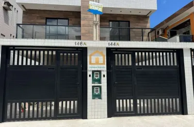 Casa sobreposta baixa - 3 dormitórios, 1 suíte privativa + 2 suítes americanas.