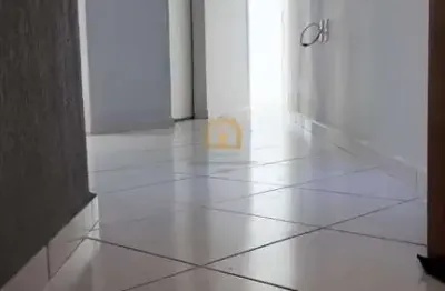Apartamento com 2 quartos – 1º andar, vista livre e bem arejado
