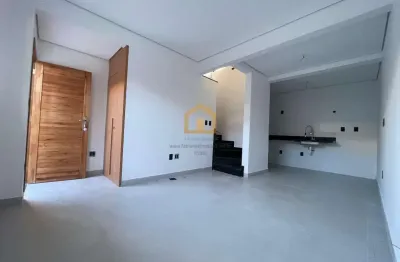 Casa padrão à venda - 2 suítes e excelente localização