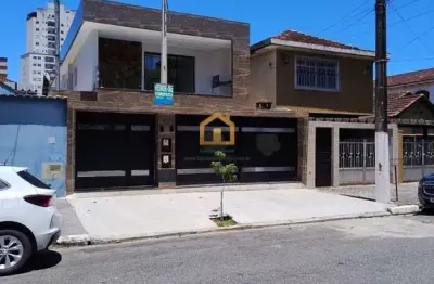 Casa térrea  3 dormitórios (sendo 2 suítes e 1 com closet) bairro marapé santos/sp