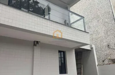 Sobreposta térrea com 2 suítes à venda no marapé – santos/sp
