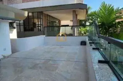 Casa alto padrão 4 dormitórios, sendo 1 suíte com varanda.