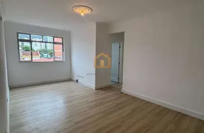 Apartamento 2 dormitórios – prédio reformado e ótima localização!