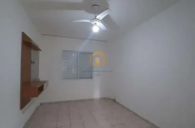Apartamento kitnet bem conservado, no bairro ponta da praia, em santos.