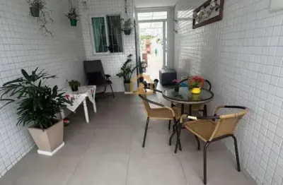 Casa térrea à venda – 3 dormitórios (1 suíte) casa com quintal e churrasqueira– bairro marapé, santos/sp