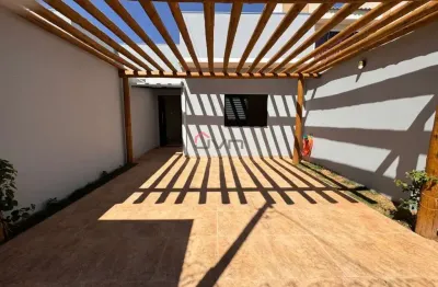 Casa com 3 quartos à venda no Novo Mundo, Uberlândia 