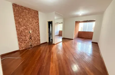 Apartamento com 3 quartos para alugar na Avenida César Finotti, Santa Mônica, Uberlândia