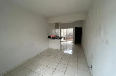 Casa localizada no bairro panorama, com 02 quartos e condomínio com churrasqueira