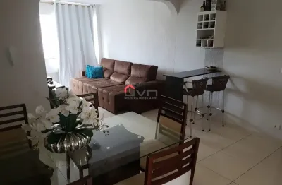 Apartamento no bairro bom jesus, com 02 quartos e sacada ampla.