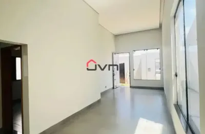 Casa no bairro shopping park, com 03 quartos, varanda gourmet e quintal amplo.