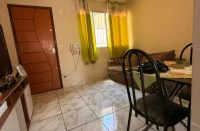 Apartamento 02 quartos, excelente localização próximo ao hospital regional.