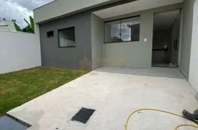 Casa com 03 quartos sendo 01 suite, próximo ao Hospital regional da cidade.