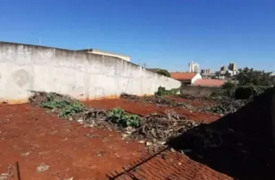 Terreno à venda na Rua Platão, 52, Califórnia, Londrina