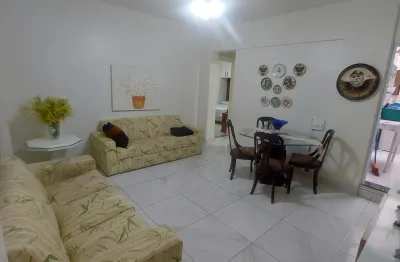 Apartamento anual. 02 quartos, elevador.  centro de guapari/es.
