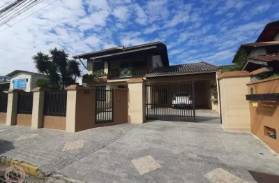Casa com 3 quartos à venda no água verde, jaraguá do sul , 226 m2 por r$ 1.180.000