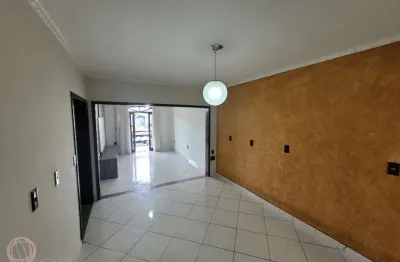 Casa com 3 quartos para alugar no nova brasília, jaraguá do sul , 140 m2 por r$ 2.800