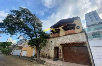 Casa à venda na Rua Lírio Montanhes, 66, Havaí, Belo Horizonte