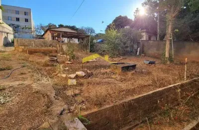 Casa à venda na Rua das Canoas, 995, Betânia, Belo Horizonte