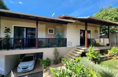 Casa semi mobiliada contendo 3 quartos com 350 m² no bairro fortaleza- blumenau/