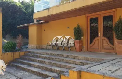 Casa com 3 quartos à venda no Carangola, Petrópolis 