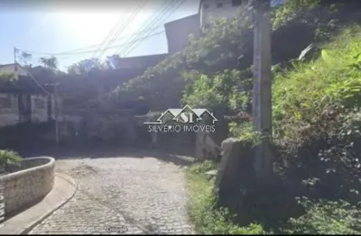 Terreno à venda no Castelanea, Petrópolis 