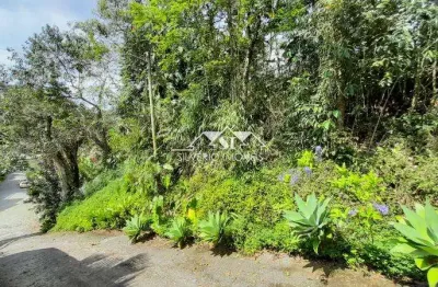 Terreno à venda no Carangola, Petrópolis 